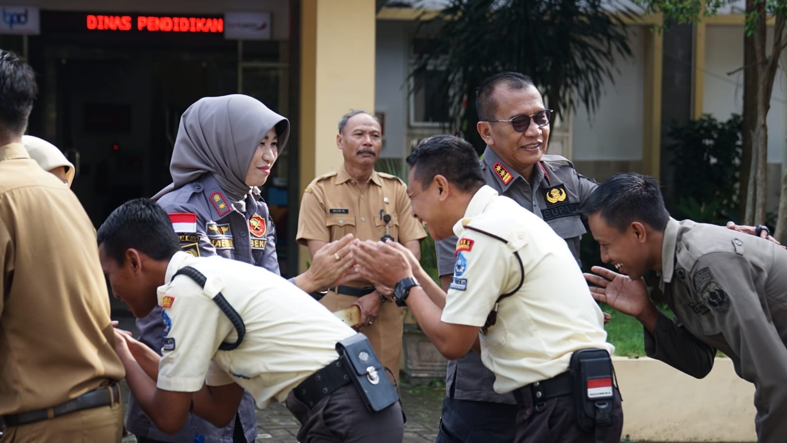 Monev Tingkat Kehadiran ASN Oleh Pj Bupati Bondowoso Pasca Libur Dan