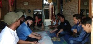 Kepedulian DPC KWI Tanggamus, Kunjungi Anggota Terdampak Banjir di Semaka