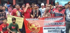 Ratusan Warga Aksi Damai yang Didampingi Oleh M. Yunus Harimau Blambangan Akhirnya Tersepakati