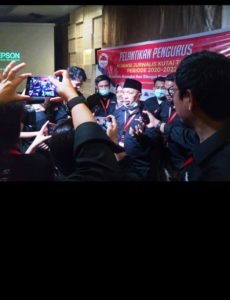 Pemkab Kutai Timur Melantik dan Mengukuhkan Kepengurusan Anggota AJKT