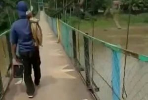 Pemerintah Musi Rawas Akan Bangun Baru Jembatan Gantung yang Rusak Akibat Bencana Alam