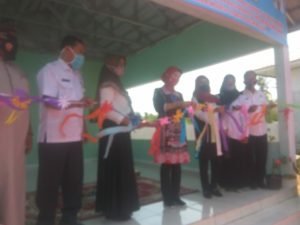 Deputi Kepala BKKBN Pusat Resmikan Kampung KB Cinta Sehati Desa  Tambaksumur Karawang