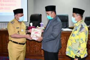 Bupati Kampar Sampaikan KUA-PPAS APBD Kampar Tahun 2021 dan 9 Ranperda Kampar Tahun 2020