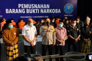 Buah Sinergitas, Polda Riau bersama BNNP Riau Musnahkan 122 KG Sabu dan 10.000 Ekstasi