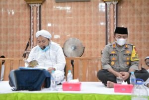 Kapolres Situbondo Ikuti Peringatan Maulid Nabi Muhammad SAW Secara Virtual Se-Jawa Timur Bersama KHR Achmad Azaim Ibrahimy