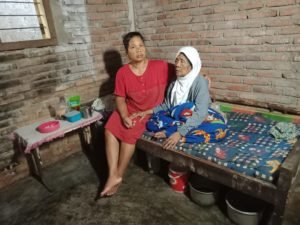 Turminah Pendrita Lumpuh: Kartu Lansia Jangan Hanya  Berlaku Beras dan Mie Instan Satu Kali