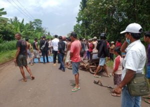 Tragis!!.. Pemotor Terlindas Truck Tronton di Jalan Sutami KM 54