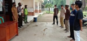 Jelang Pilkades Petugas Lakukan Woro-woro dan Himbauan Prokes