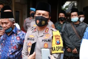 Sebagai Putra Daerah Asli, Kapolda Jatim Silaturahim ke Ponpes Sabilurrosyad Disambut Langsung Oleh KH. Marzuqi Mustamar