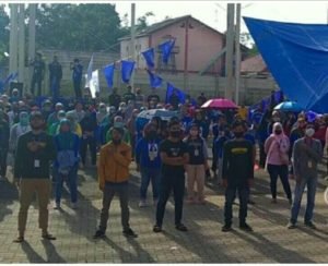 Ratusan Buruh PT.GSS Gelar Aksi Demo Tuntut Keadilan