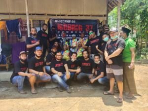 Menyambut Hari Pahlawan Komunitas MOBRIG37 Bagikan Beras Ke Warga Miskin