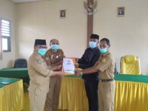 Pemda Serahkan Dokmen APBD Tahun 2021 Ke DPRD Kabupaten Pulau Taliabu