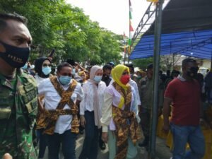 Covid-19 Polsek Talbar bersama TNI Satgas Terapkan Porokes Saat Penjemputan Bupati dan Wabup