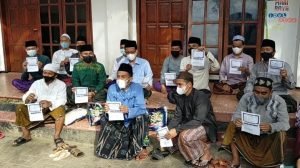 Polres Sampang Laksanakan Door to Door Vaksin Covid-19 ke Pondok Pesantren