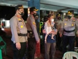 Polres Kuansing Gelar Patroli Skala Besar Cegah Covid-19 dan Pembagian Bansos