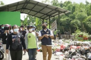 Tak Kenal Hari Libur, Mas Tamam Blusukan ke Kelurahan Pakai Motor