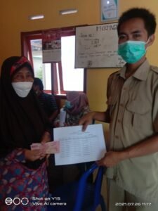 Masyarakat Desa Sengkuang Kembali Menerima BLT DD Tahap III dan IV