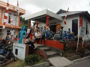 Wou..!! Hanya Membutuhkan Waktu 24 Jam, Kantor Kelurahan Kakenturan Dua Berubah Menjadi Indah