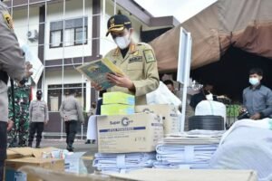 Distribusikan Peralatan Pendukung, Forkopimda Trenggalek Ingin Perkuat Wilayah Mikro Lockdown