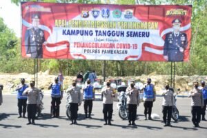 Kapolres Pamekasan Pimpin Apel Pendistribusian Perlengkapan KTS