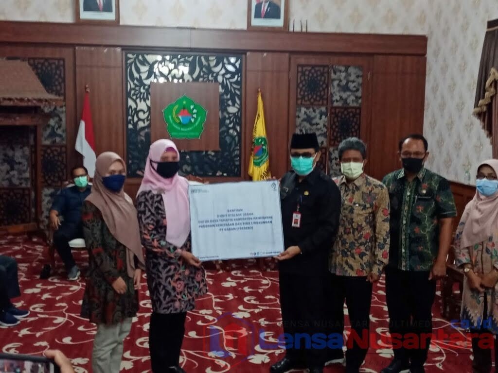 Pemkab Pamekasan Terima CSR PT. Pegadaian dan PT. Garam