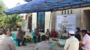 Kapolres Kampar Kunjungi Kelompok Tani Lebah Triguna Galo-Galo Desa Salo Timur