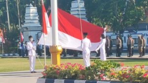 Paskibraka Didikan Dispora Budpar Sampang, Tuntaskan Tugas Mulia Pengibaran Bendera HUT RI ke-76