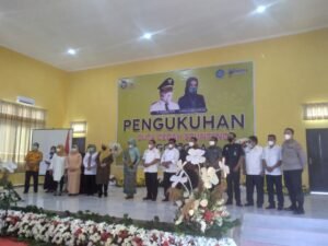 Bupati Aliong Mus Kukuhkan Duta Cegah Stunting SGO NGKA Pulau Taliabu