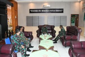 Dikjurba Otsus Kodim 0822 Bondowoso Mendapatkan Kunjungan dari Staf Ahli Kodam V/Brawijaya