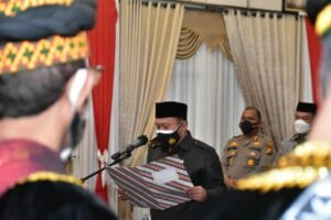 Dt Yusri Resmi Diantik Sebagai Ketua LAK Kampar