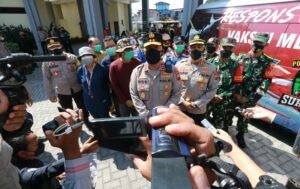 Kapolda Jatim Cek Efektivitas Mobil Respon Cepat Vaksinasi