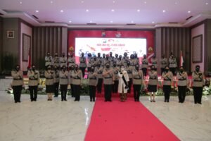 Kapolda Jatim Mengikuti HUT Polwan ke-73 di Gedung Mahameru Melalui Video Virtual