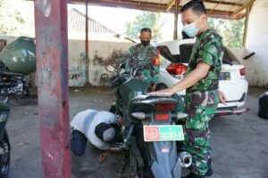 Kendaraan Dinas Kodim 0822 Bondowoso Mendapatkan Perawatan Rutin