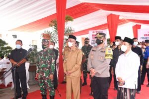 Vaksinasi Merdeka, Dandim 0822 dan Forpimda Bondowoso Hadiri Zoom Meeting bersama Presiden RI