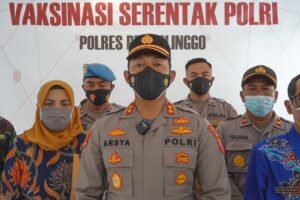 Tinjau Vaksinasi Serentak, Kapolres Probolinggo: Kami Hadirkan Mobil Vaksin Keliling untuk Mempermudah Masyarakat