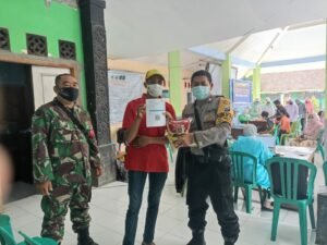 Gerai Vaksin Presisi Tapen, Kapolsek: 50 Orang Pendaftar Pertama Dapat Hadian 3 Kg Beras