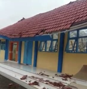 Gedung RPS SMK 1 Muhammadiyah Genteng “Ambruk”, Begini Kata Kepala Cabang Dinas Provinsi Jatim