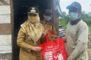 Bupati Tanggamus Serahan Bantuan Bedah Rumah dan Tinjau Pembangunan Jaringan Irigasi di Kecamatan Semaka