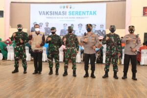 Forkopimda Jatim Sasar Vaksinasi Lansia di Magetan