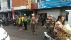 Kasi Trantib Kesal, JL. Raya Banyuwangi Jember Sering Macet Diduga Ulah Pedagang Sayur di Pasar Genteng 1
