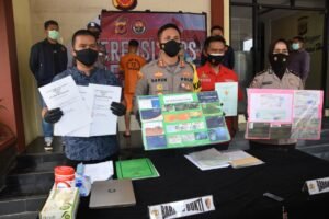 Berkedok Investasi Bodong, Oknum Guru Madrasah di Bogor Gelapkan Dana Nasabah 23 Milyar