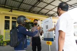 Pengunjung Polres Probolinggo Wajib Gunakan Aplikasi Peduli Lindungi