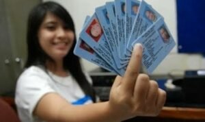 Diduga Sekdes Sumber Kemuning Tarik Biaya Administrasi Kepada Warganya, Begini Kronologisnya