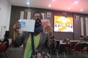 Vaksinasi Covid-19 Juga Menyasar ke Masyarakat Penerima BTPKLW di Mako Polrestabes Surabaya