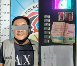 Satresnarkoba Polrestabes Surabaya Kembali Tangkap Pengedar Sabu di perumahan Wiyung