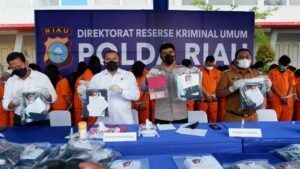 Polda Riau Gulung Praktek Judi Online, 59 Tersangka Diciduk