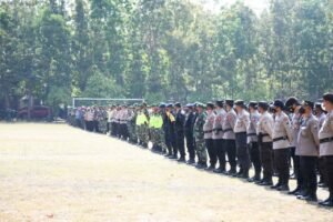 2 SKK Babinsa Kodim 0822 Bondowoso Siap Mengamankan Kunjungan Wakil Presiden RI di Situbondo