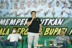 Kejuaraan Bulu Tangkis Piala Bergilir Bupati Kampar Resmi Dimulai