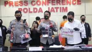 Polda Jatim Grebek Kantor Pinjol Ilegal di Surabaya dan Sidoarjo