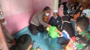 Kapolres Merangin Takziah ke Rumah Duka Anggota Kodim 0420 Sarko